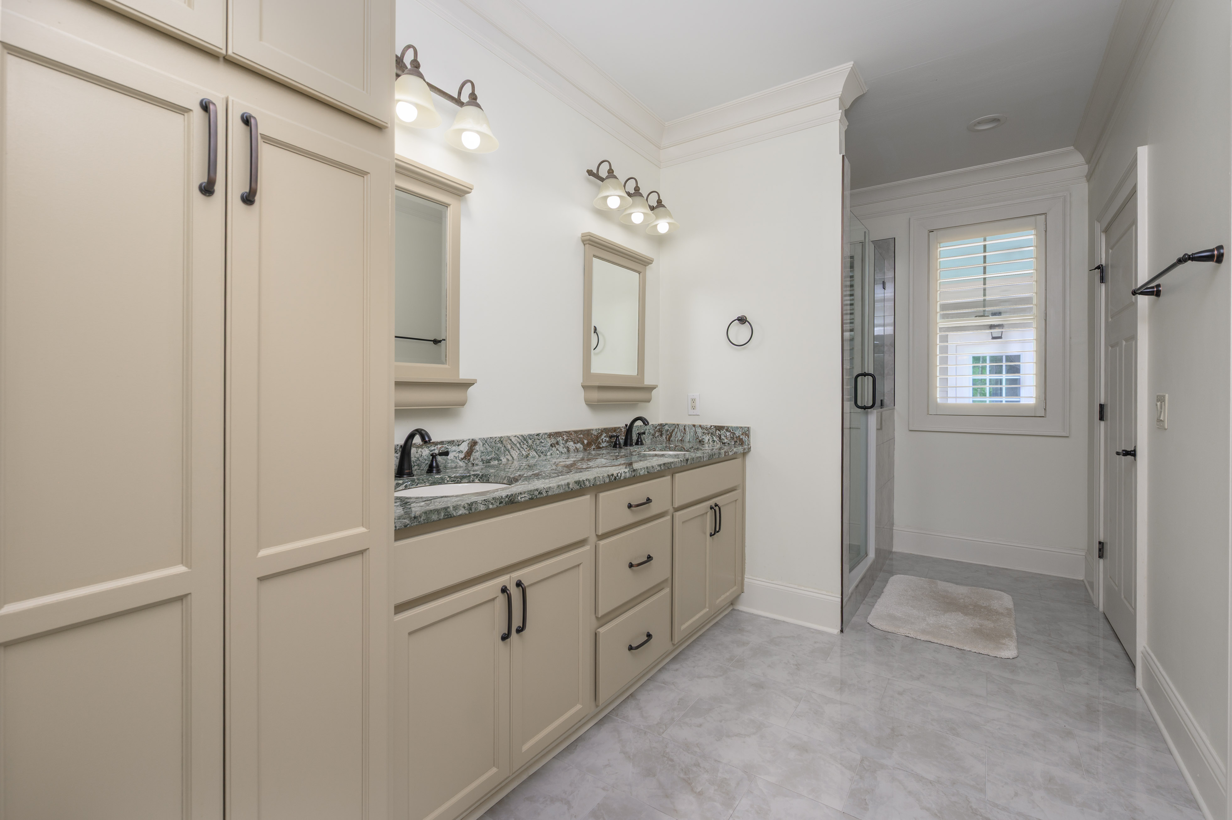 1080 Club Pointe Circle image 17